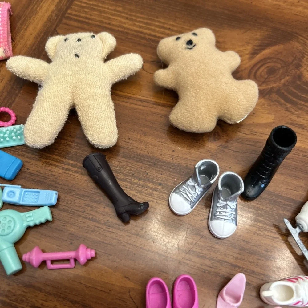 lot barbie shoes hat accessories‎